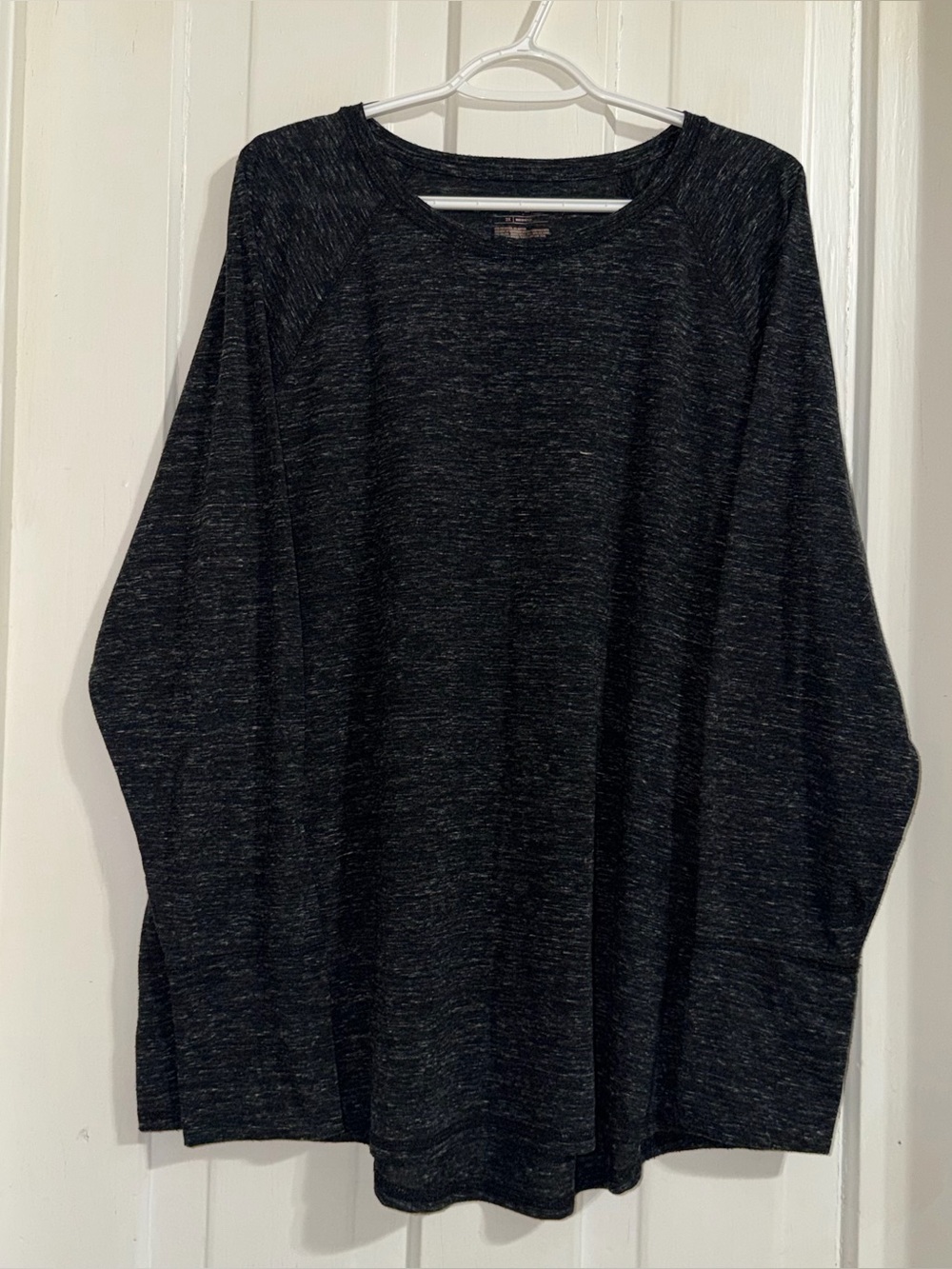 Women’s plus size 2X shirt Black Heather Long-Sleeve Shirt running athletic top
